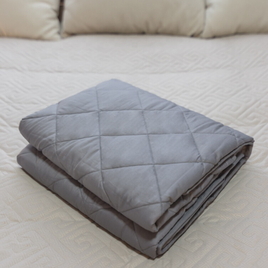 Over the last few years, weighted blankets have risen in popularity due to the vast amount of benefits that come with them including helping with stress and improving sleep. Learn more about these benefits and receive an exclusive offer for your first purchase. #weightedblanket #stress #anxiety #sleep