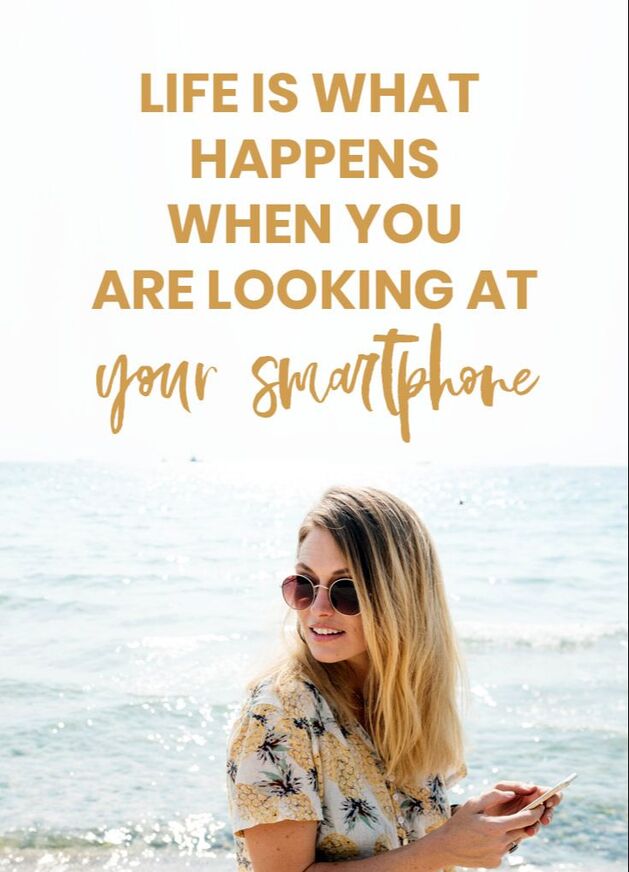 If you have the feeling that your smartphone rules your life, it's time to do something about it. Put down your phone and pick up your life! Discover the 7 reasons why a digital detox will give you peace of mind. #digital #detox #mentalhealth